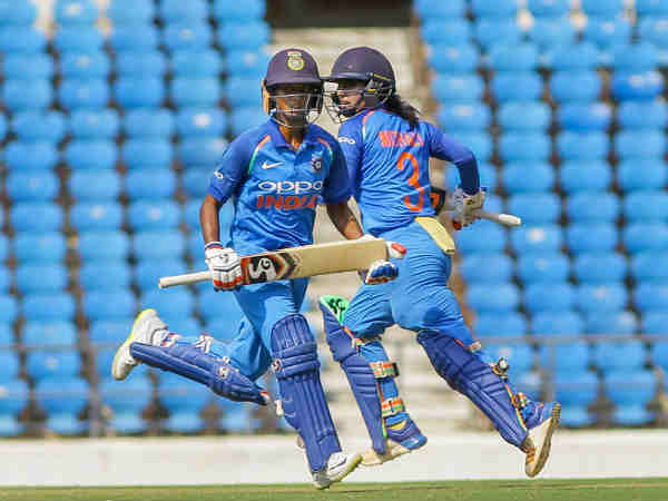 கேள்வி எழுப்பினார்