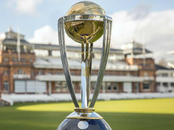 உலகக்கோப்பையில் ஆடாதே!