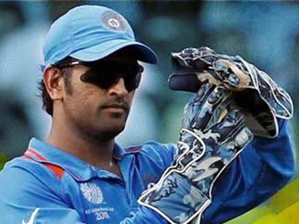 களத்தில் இருக்கும் தல