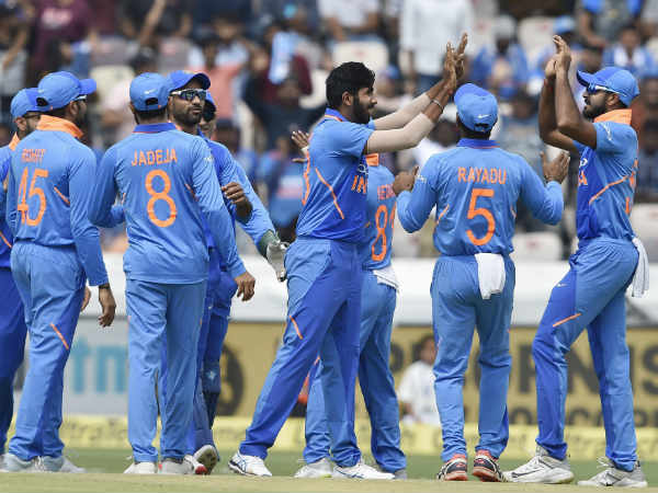இலங்கைக்கு எதிராக..