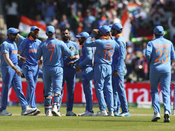 11 பேர்கொண்ட அணி
