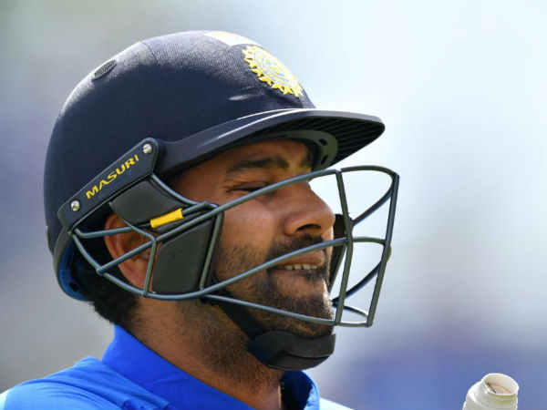 விக்கெட் விழுந்தது
