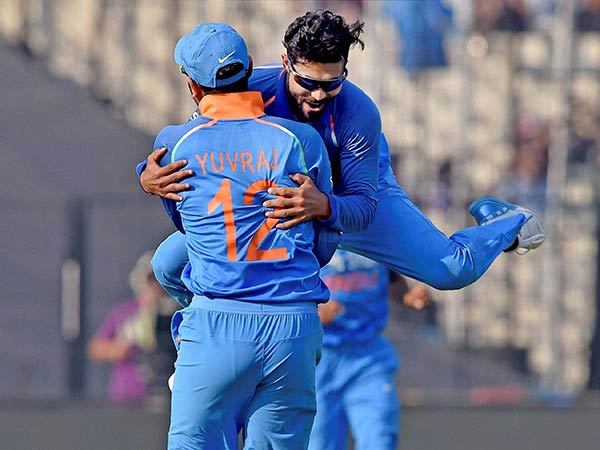 கிரிக்கெட்டை காதலித்தேன்