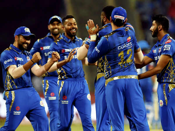 ஏலத்திற்காக மகிழ்ச்சியுடன் காத்திருப்பு