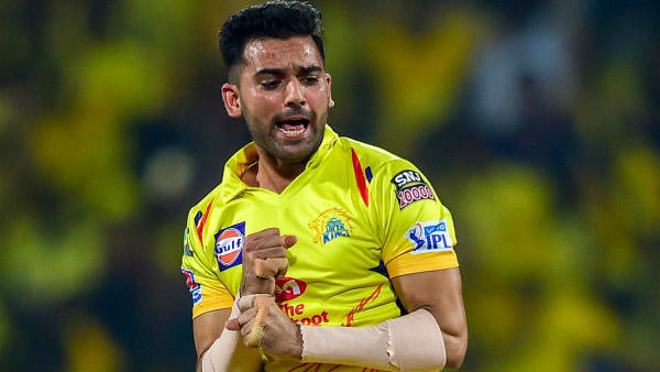 தோனிக்கு விளையாட தெரியவில்லை