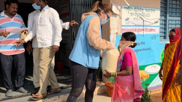 உதவி செய்யும் நல்லவர்கள்