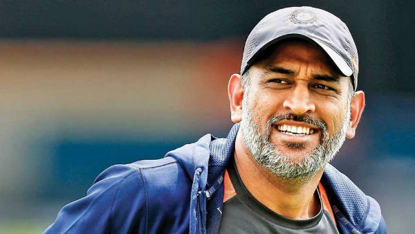 டிராவிட், தோனி என்ன செய்தார்கள்?