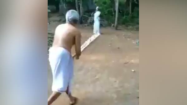 அம்மாவும் அப்பாவும் பின்னே மகன்களும்