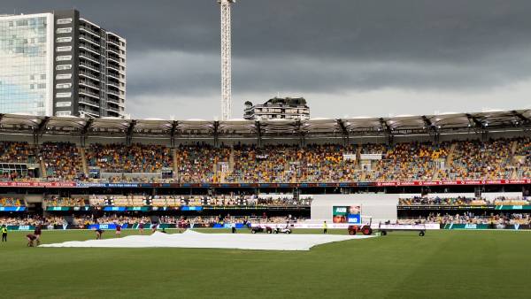 370 ரன்கள் இலக்கு