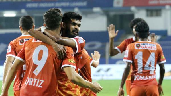 ப்ளே-ஆப் சுற்றிற்கு 2 அணிகள் தகுதி
