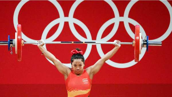 Mirabai Chanu: medali pertama India dalam angkat besi – Peraih medali perak Mirabai Chanu |  Mirabai Chanu memenangkan perak, medali pertama India di Tokyo 2020