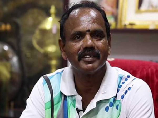 கடவுளாக பார்த்தனர்