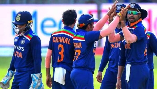 10 பந்துவீச்சாளர்கள் ஏன்?