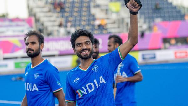 ஹாக்கியில் வெள்ளி