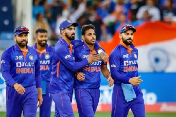 தொடர்ந்து விளையாடுங்கள்